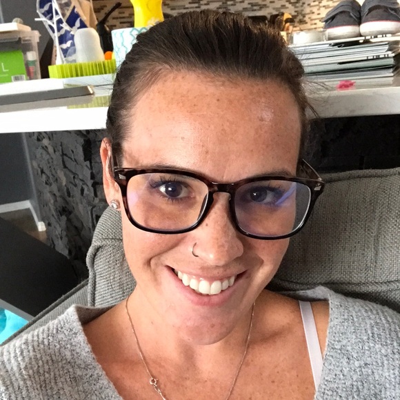 Meet your Posher, Sarah - Picture 1 of 1